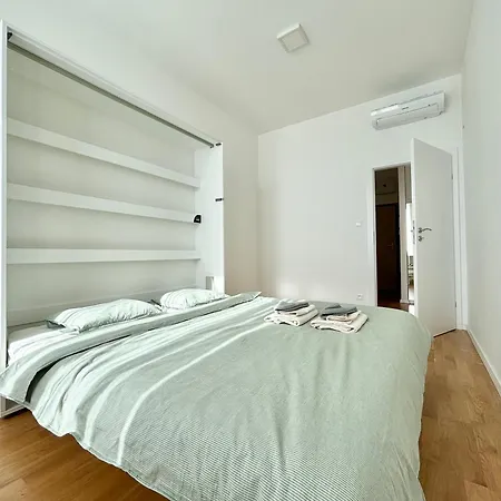 Apartment Pure Simplicity *